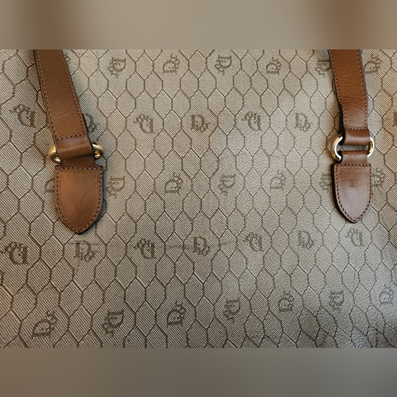 Dior Honeycomb Shoulder Bag - Picture 3 of 16